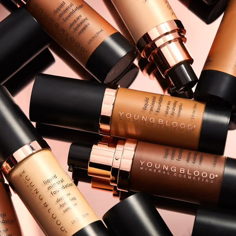 Foundation de Youngblood Cosmetics en EBA Studio, ideal para cobertura natural y saludable.