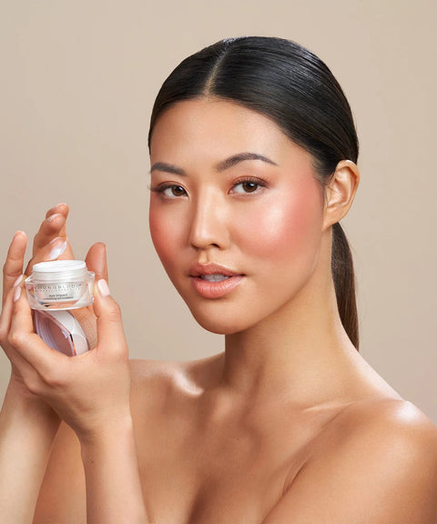 Productos de skincare en EBA Studio para una piel hidratada, radiante y saludable